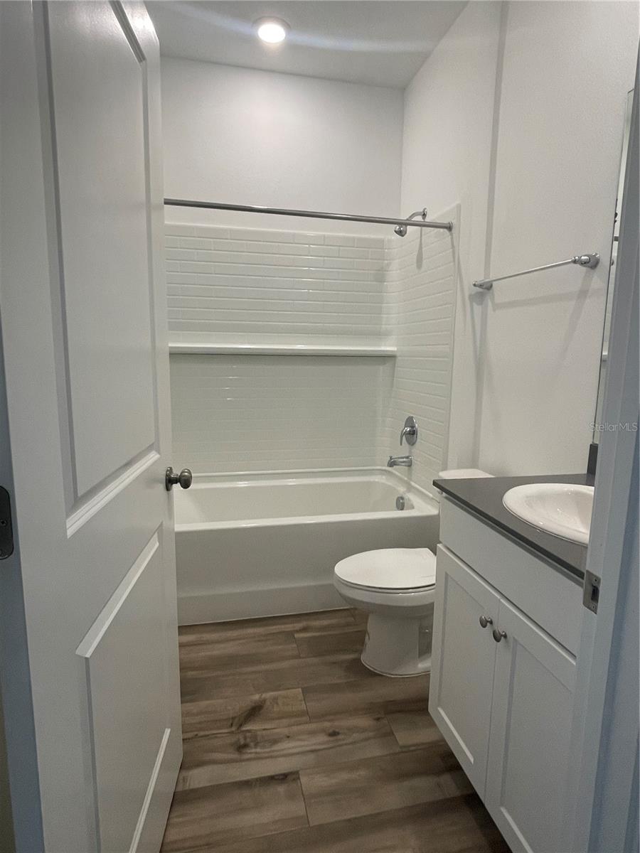 Image 20 of 32 For 34772 Mulrion Drive