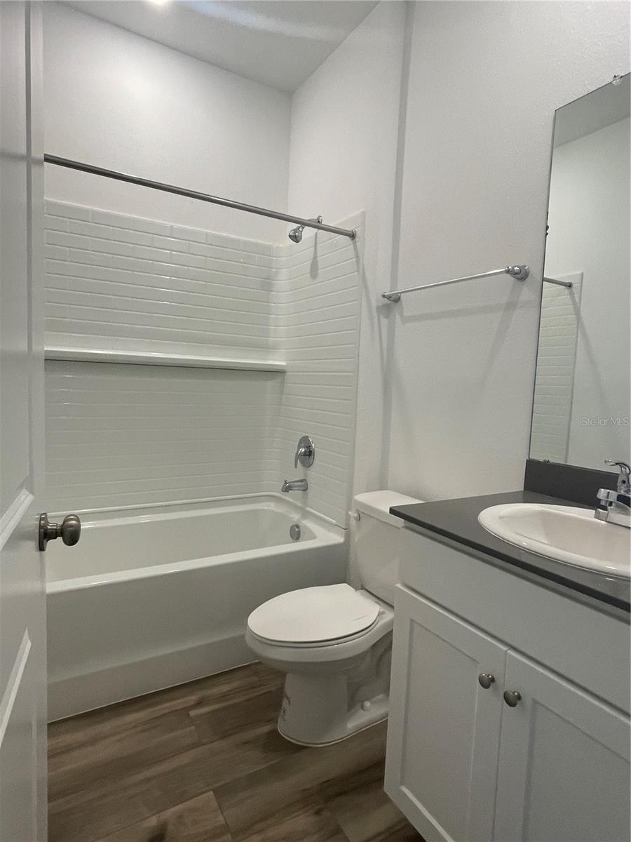 Image 23 of 32 For 34772 Mulrion Drive