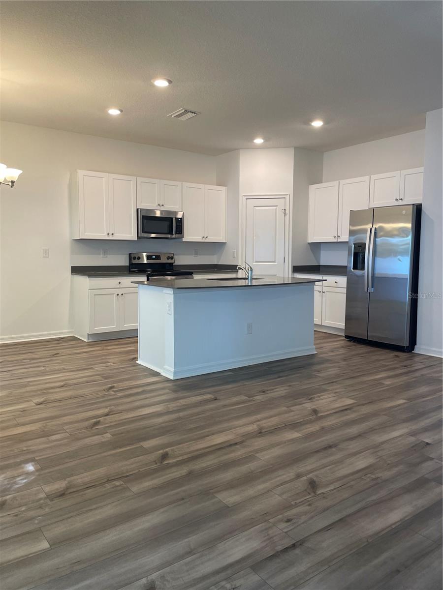 Image 4 of 32 For 34772 Mulrion Drive