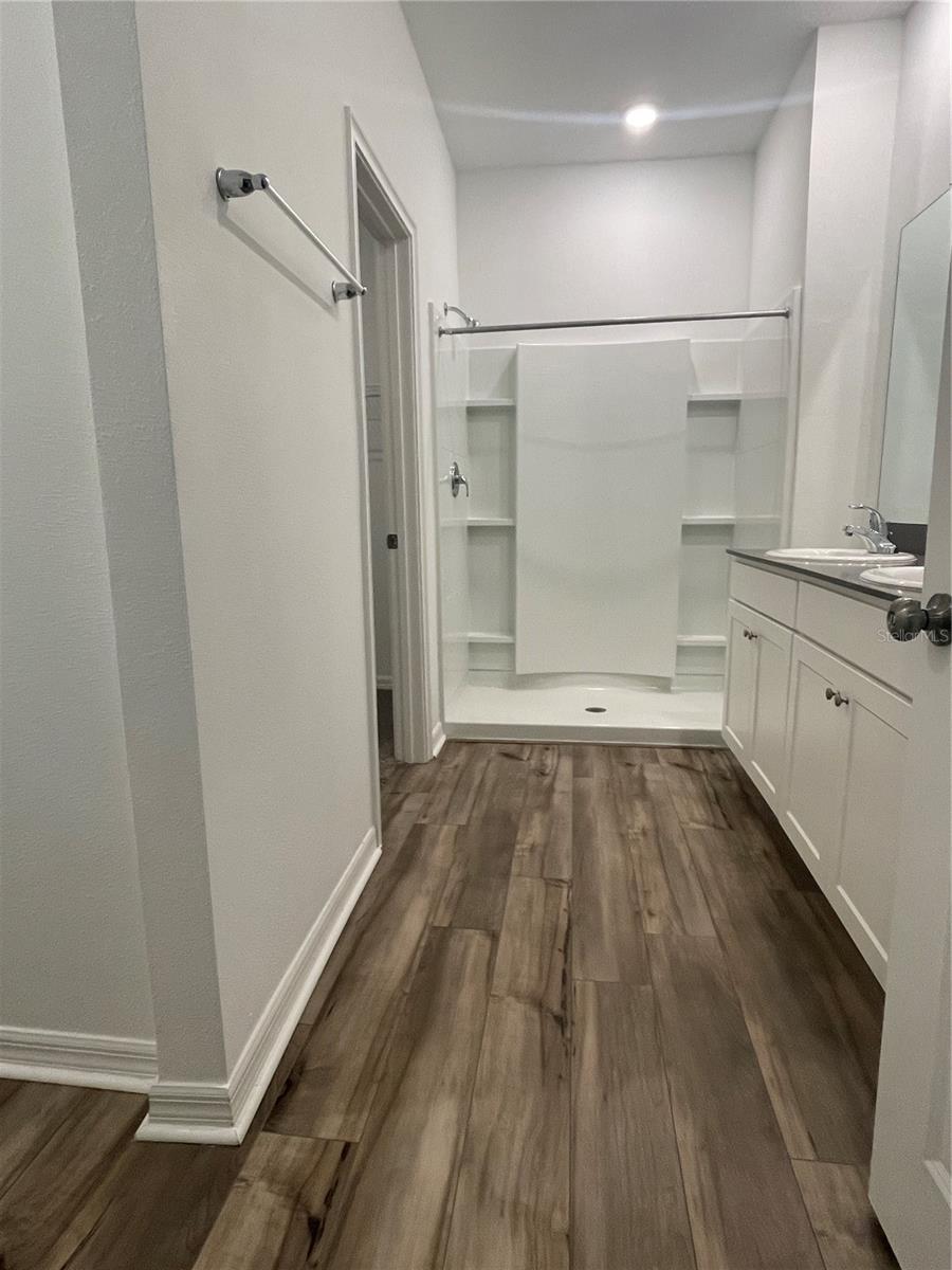 Image 8 of 32 For 34772 Mulrion Drive