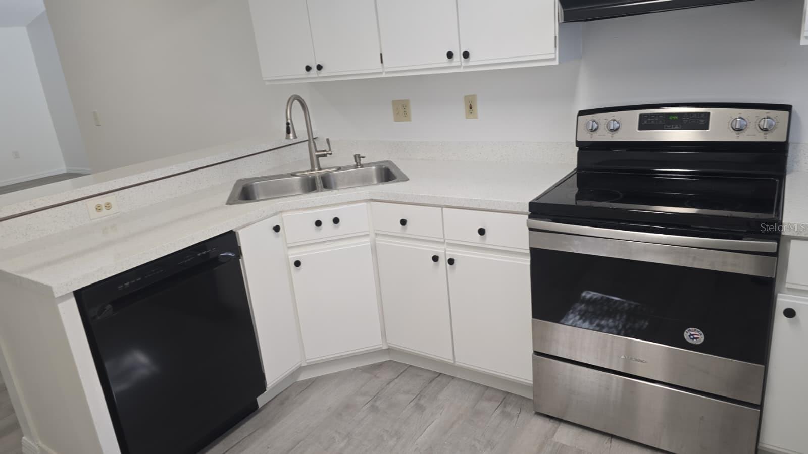 Image 5 of 12 For 642 Reindeer Drive