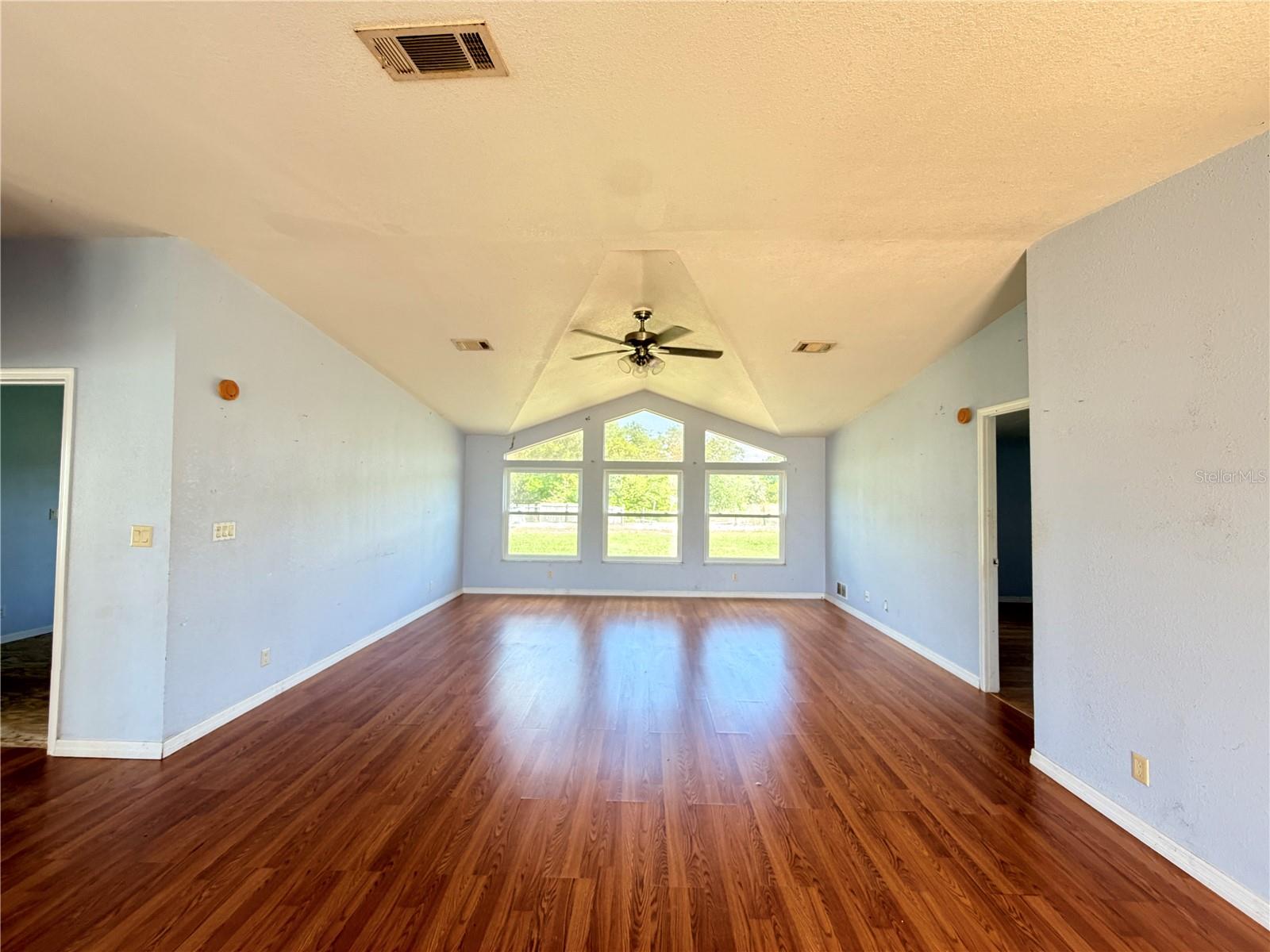 Image 10 of 23 For 1831 Winchester Court S