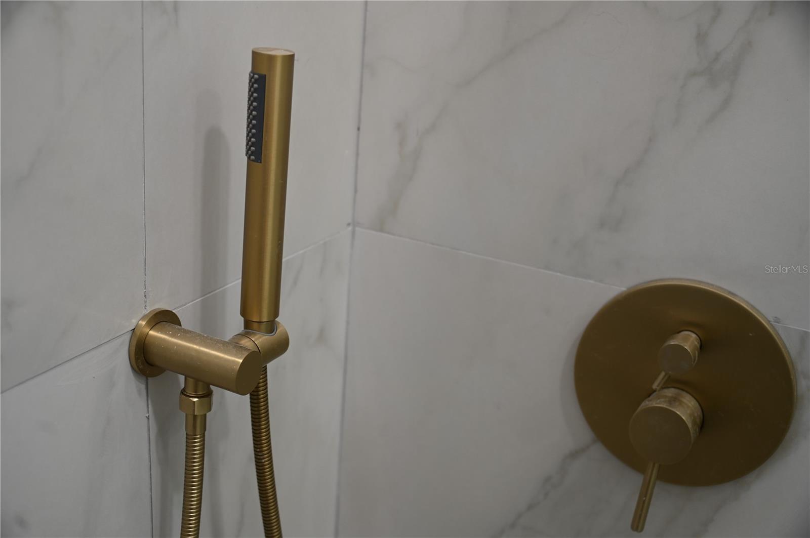 Image 12 of 27 For 8800 Oak Landings Court