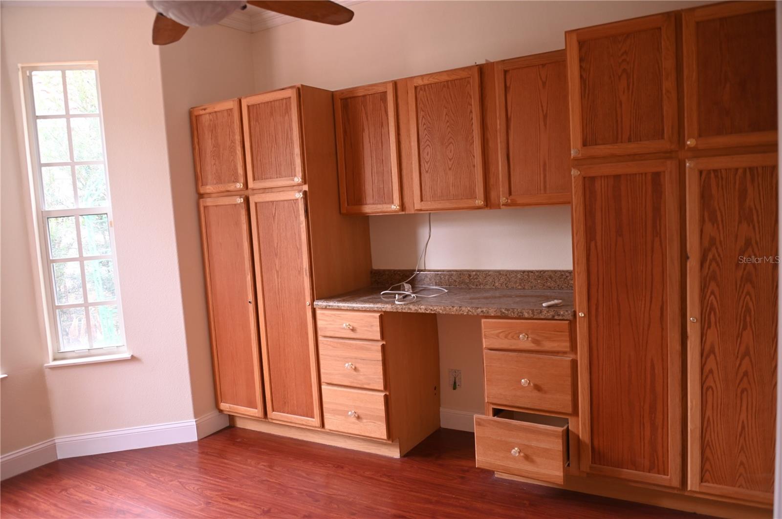 Image 14 of 27 For 8800 Oak Landings Court