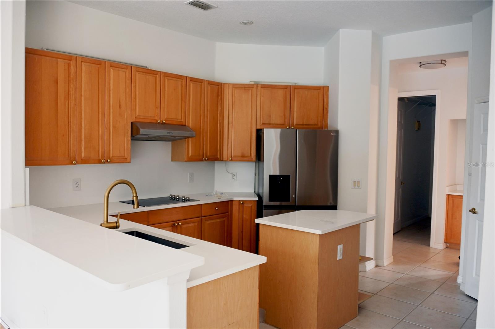 Image 4 of 27 For 8800 Oak Landings Court