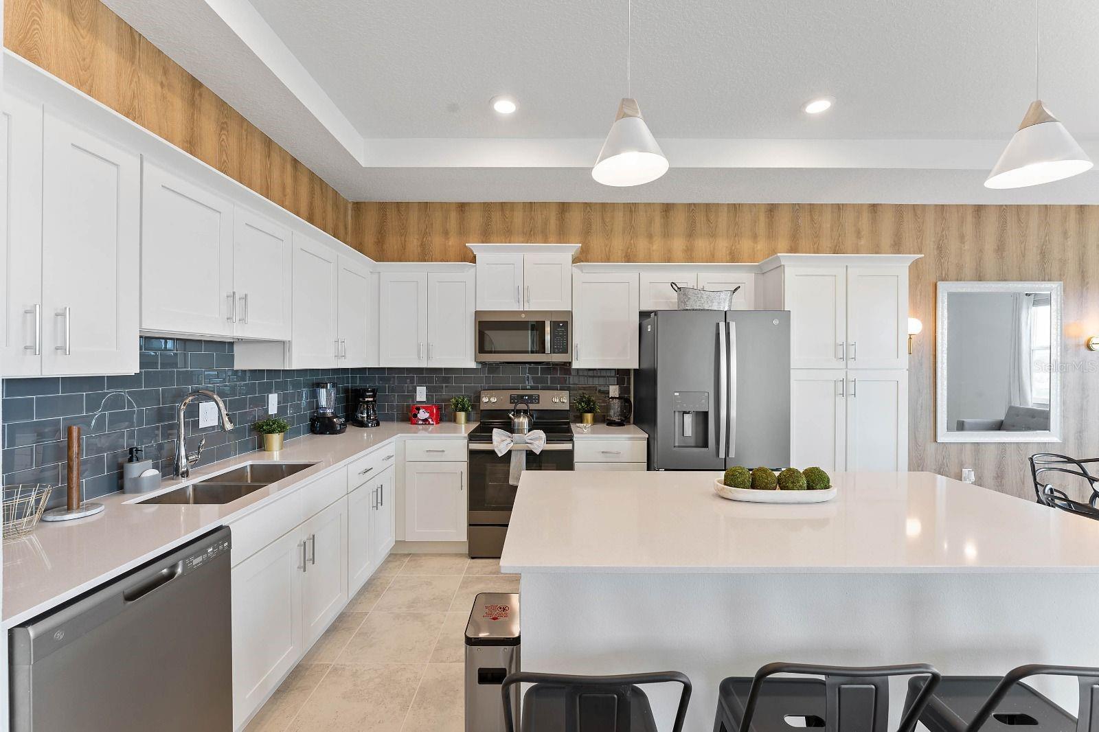 Image 6 of 14 For 3191 Paradox Circle 405