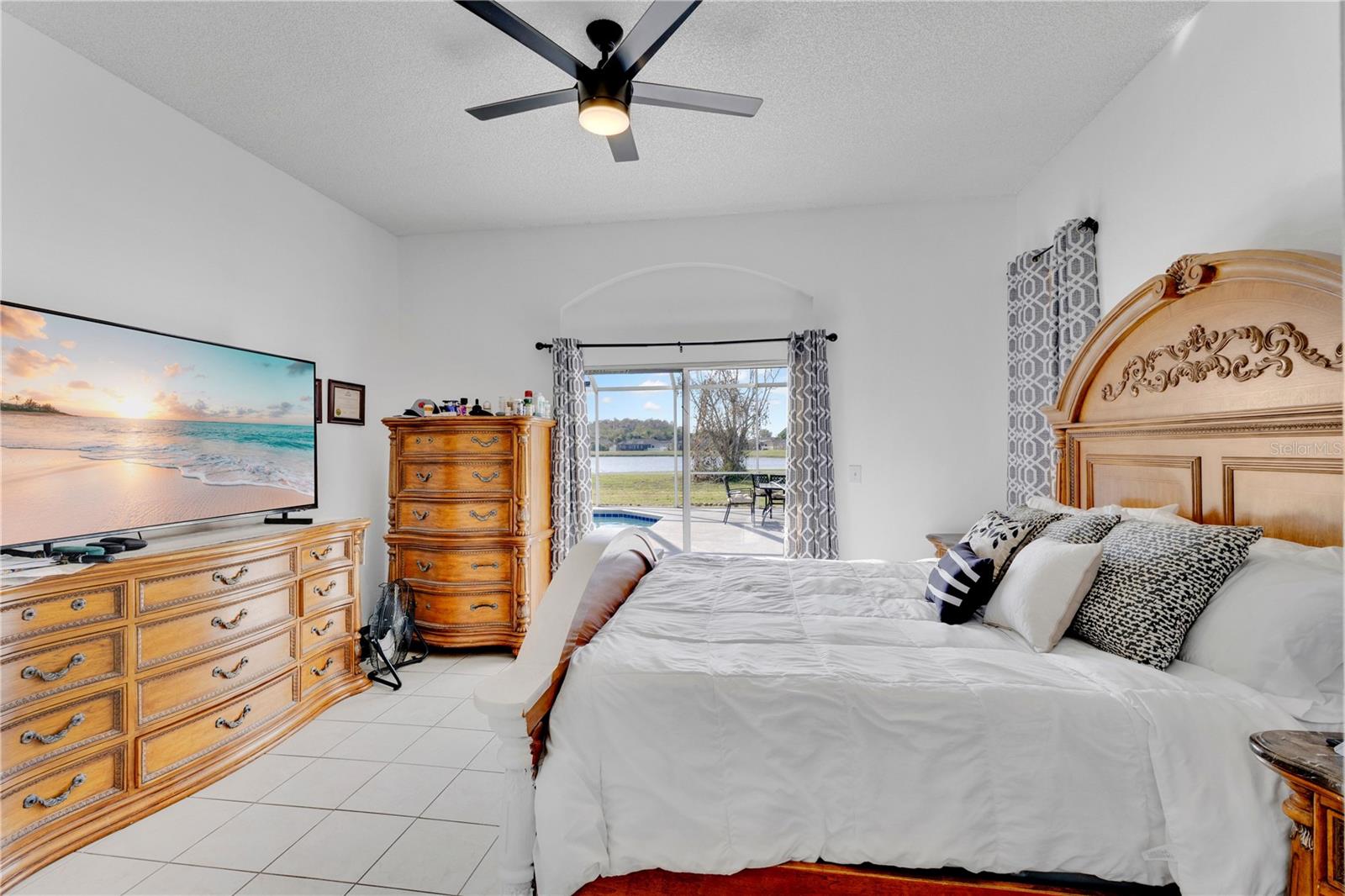 Image 10 of 32 For 2654 Hawthorne Lane