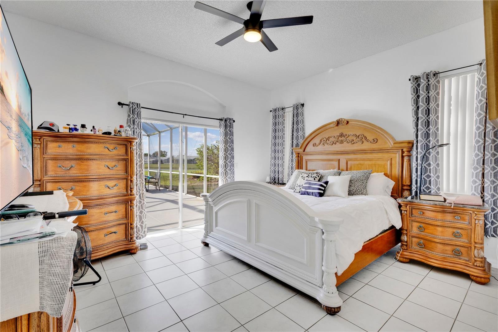 Image 11 of 32 For 2654 Hawthorne Lane