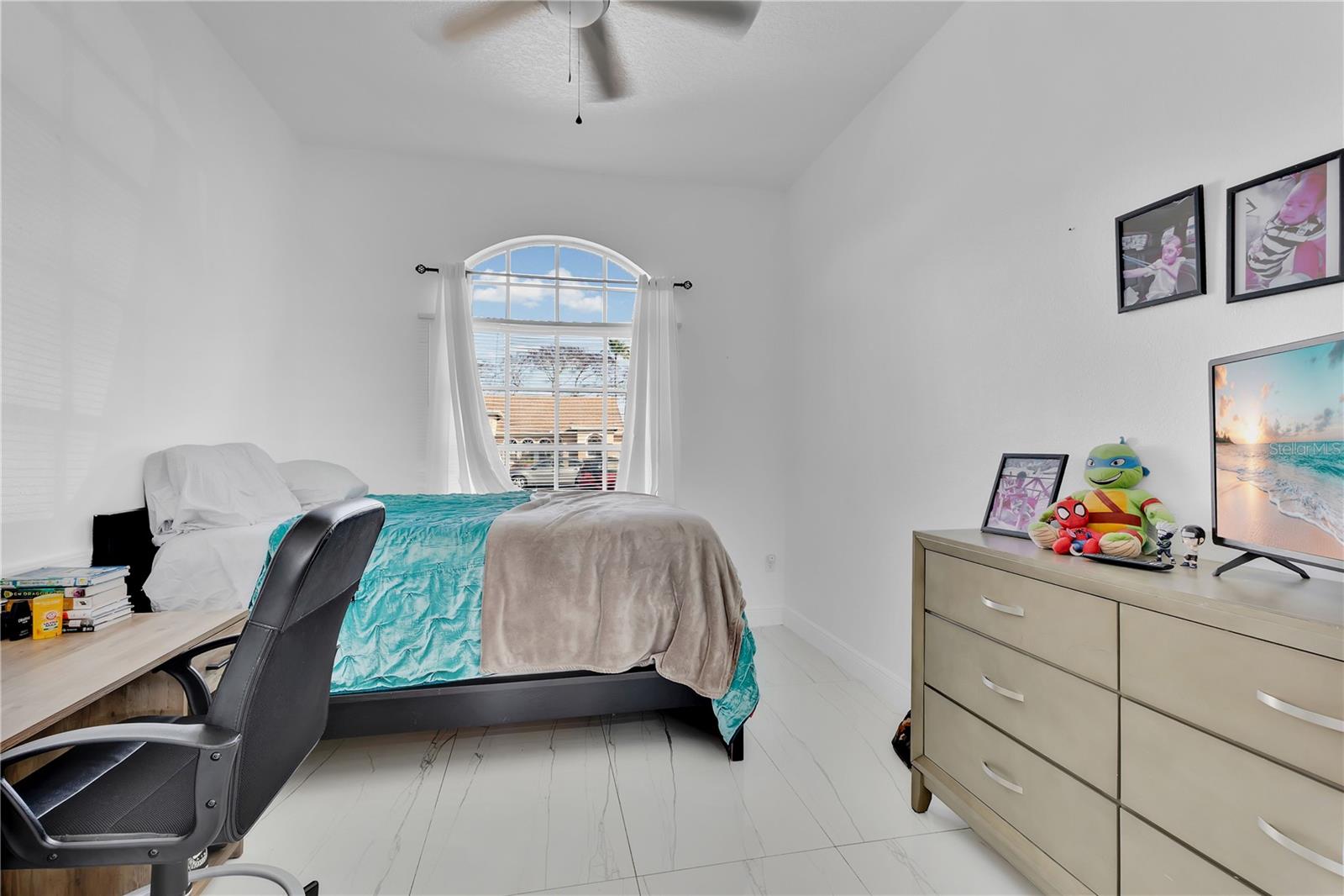 Image 16 of 32 For 2654 Hawthorne Lane