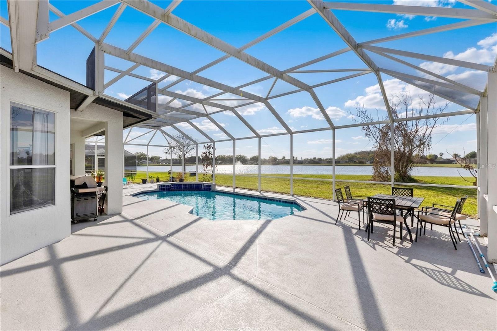 Image 20 of 32 For 2654 Hawthorne Lane