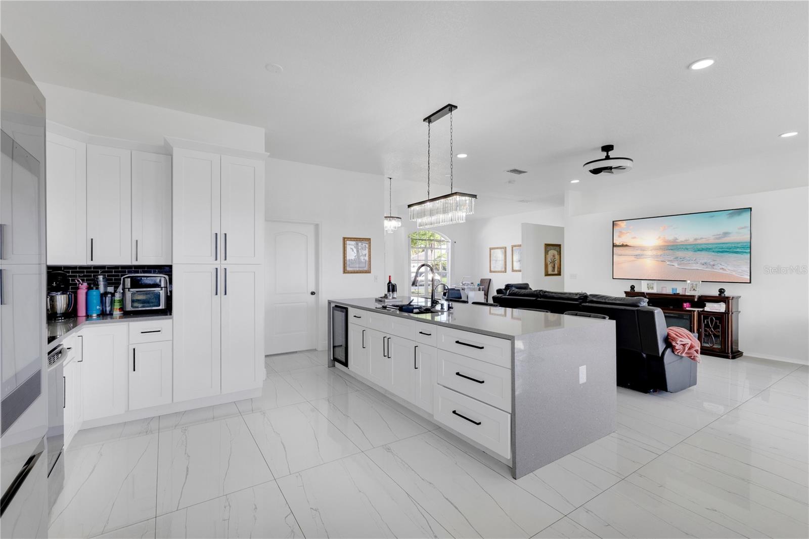 Image 7 of 32 For 2654 Hawthorne Lane