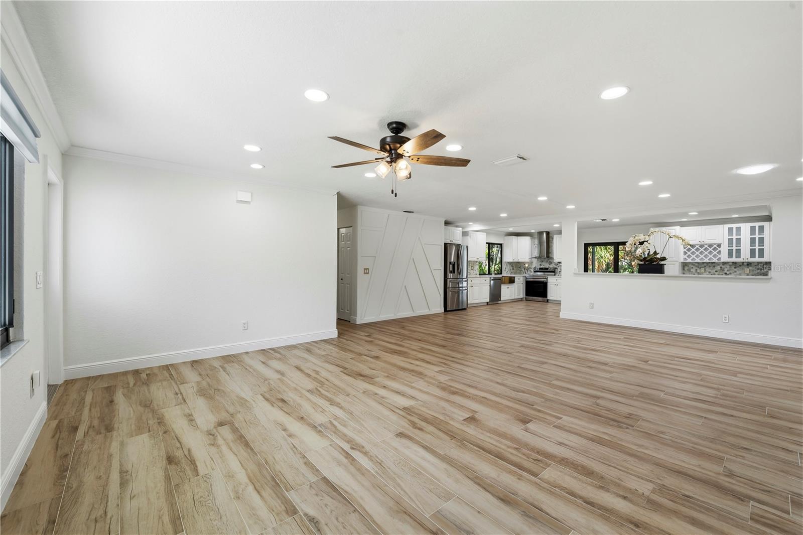 Image 11 of 44 For 2225 Flanders Road