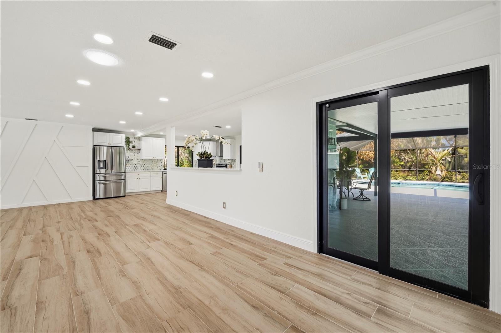 Image 12 of 44 For 2225 Flanders Road