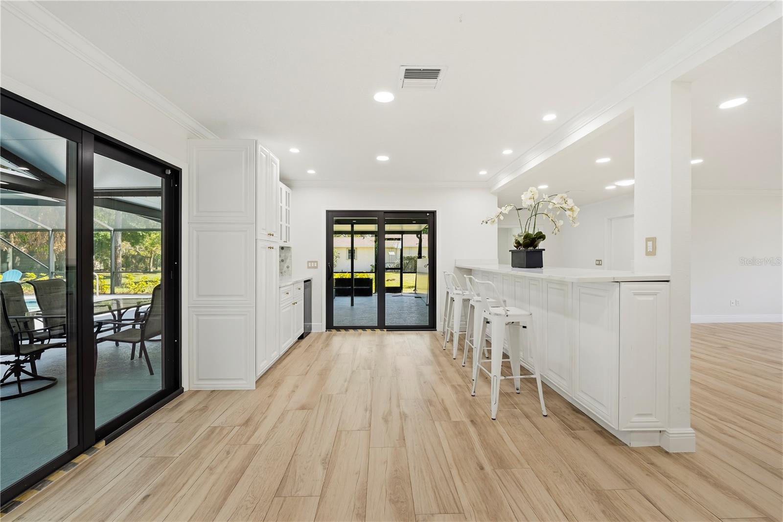 Image 13 of 44 For 2225 Flanders Road