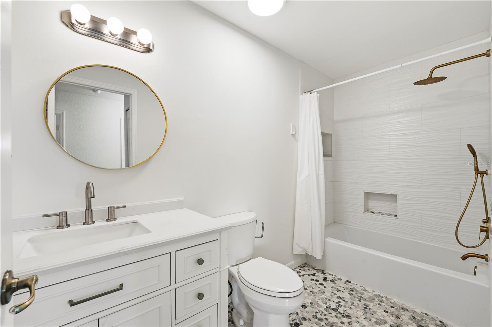 Image 20 of 44 For 2225 Flanders Road