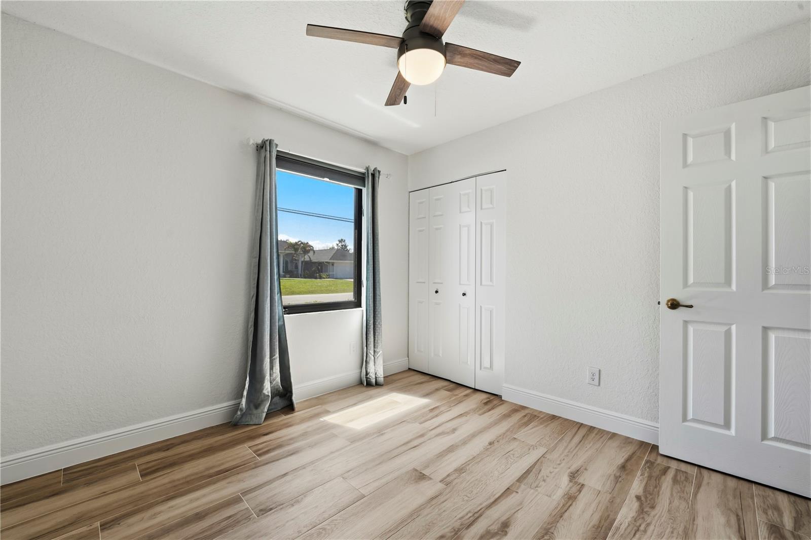 Image 26 of 44 For 2225 Flanders Road