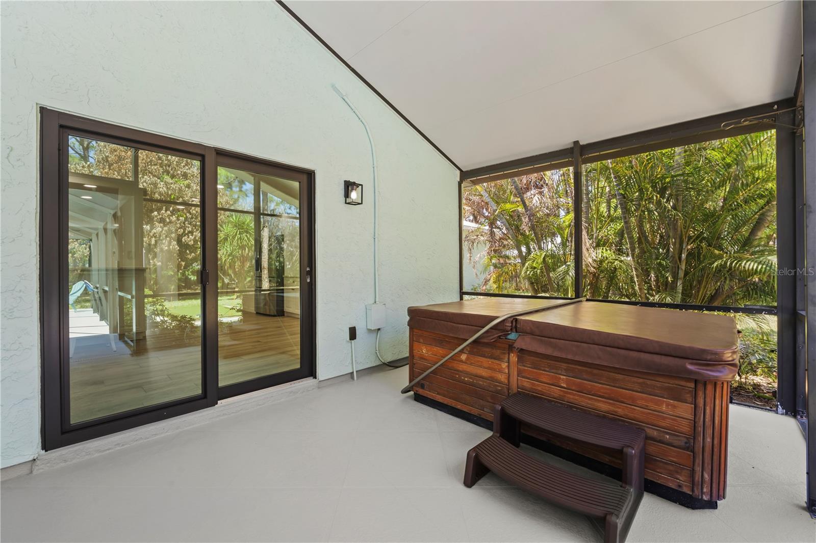 Image 28 of 44 For 2225 Flanders Road