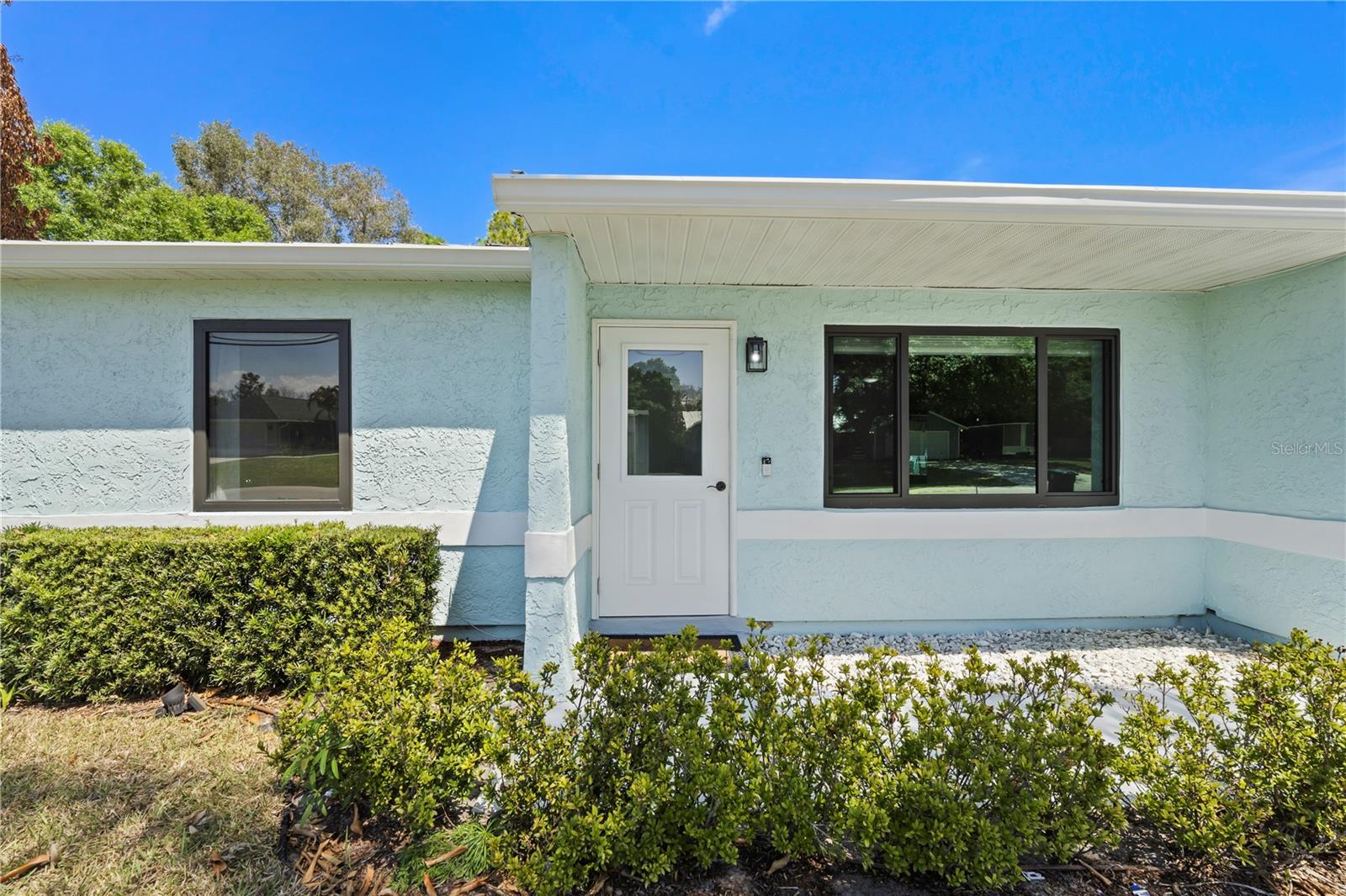 Image 5 of 44 For 2225 Flanders Road