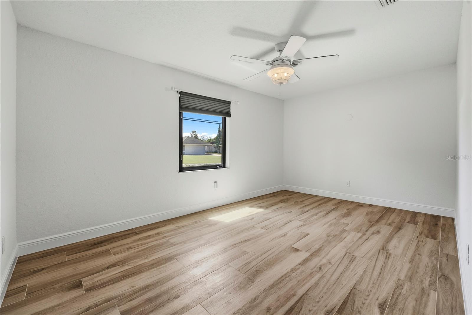 Image 9 of 44 For 2225 Flanders Road