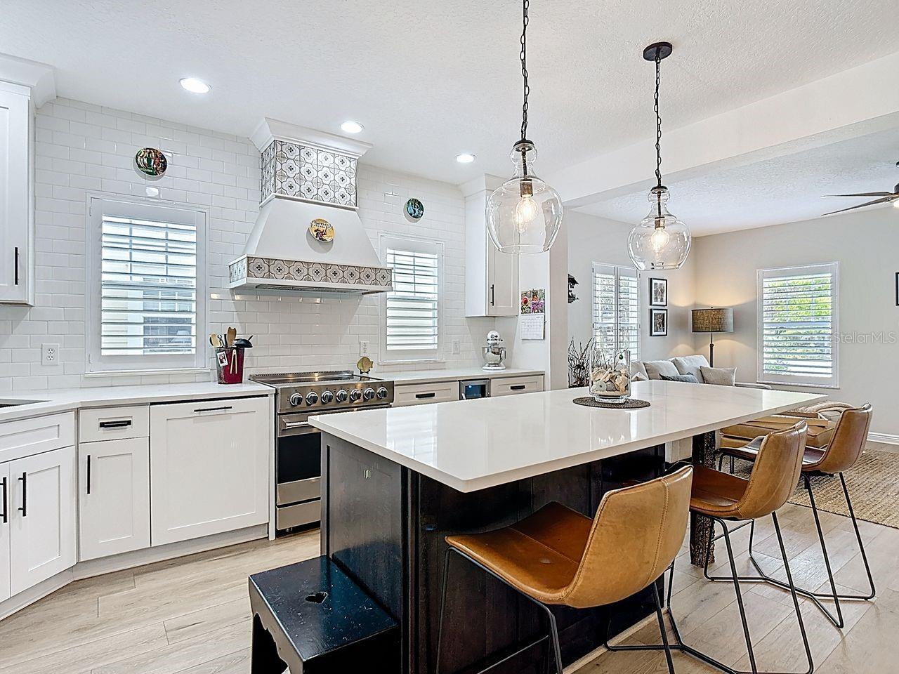 Image 11 of 47 For 1043 Nash Dr  1043