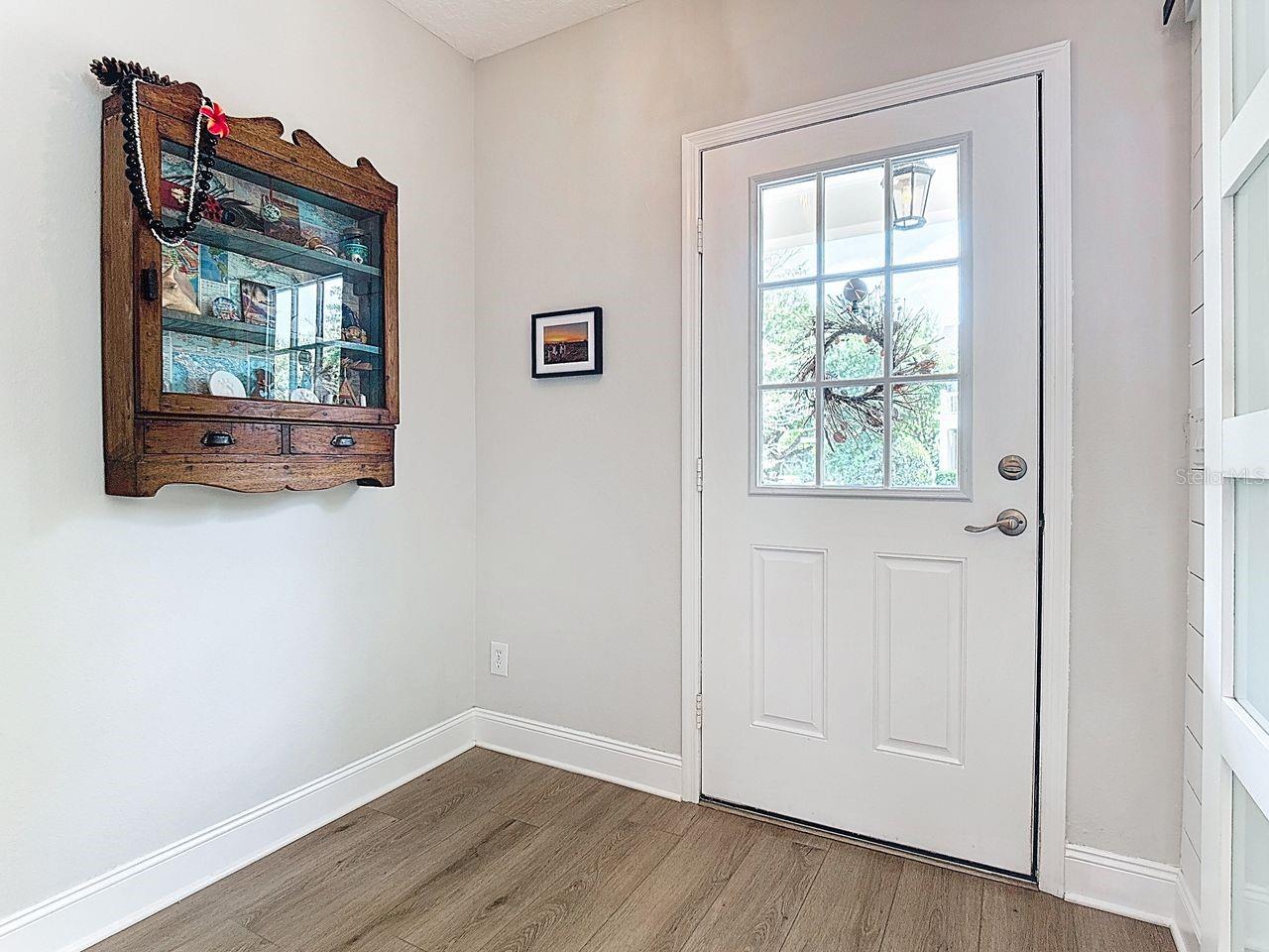 Image 4 of 47 For 1043 Nash Dr  1043