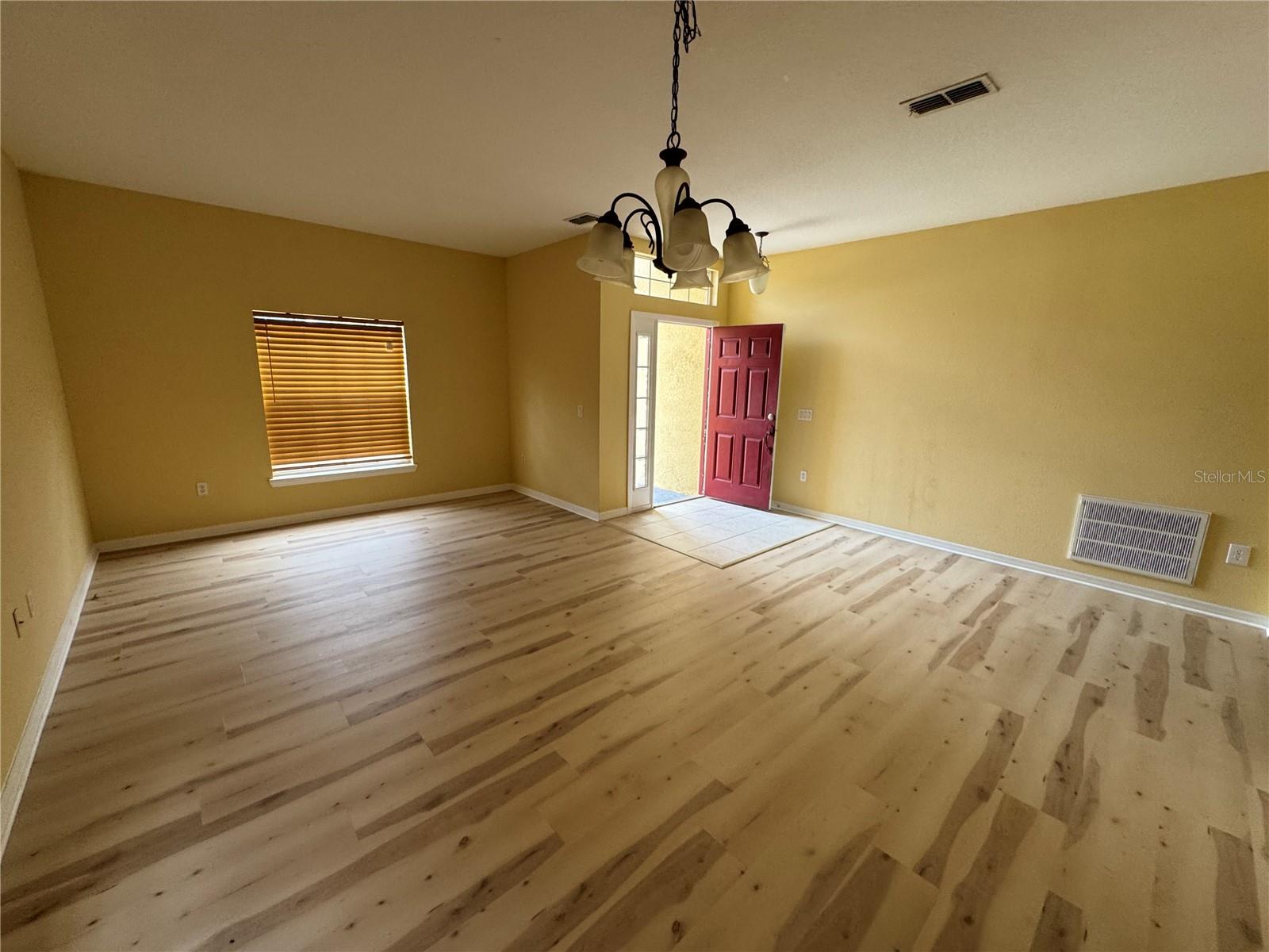 Image 2 of 27 For 1008 Hacienda Circle