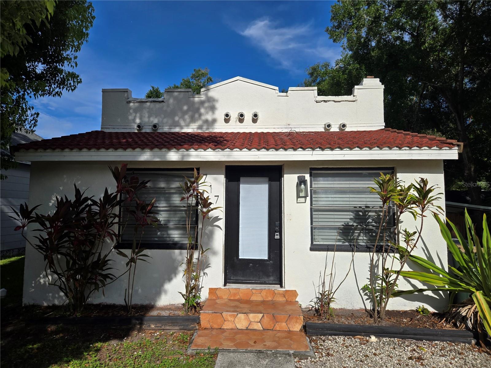 Image 2 of 29 For 717 Illinois Avenue