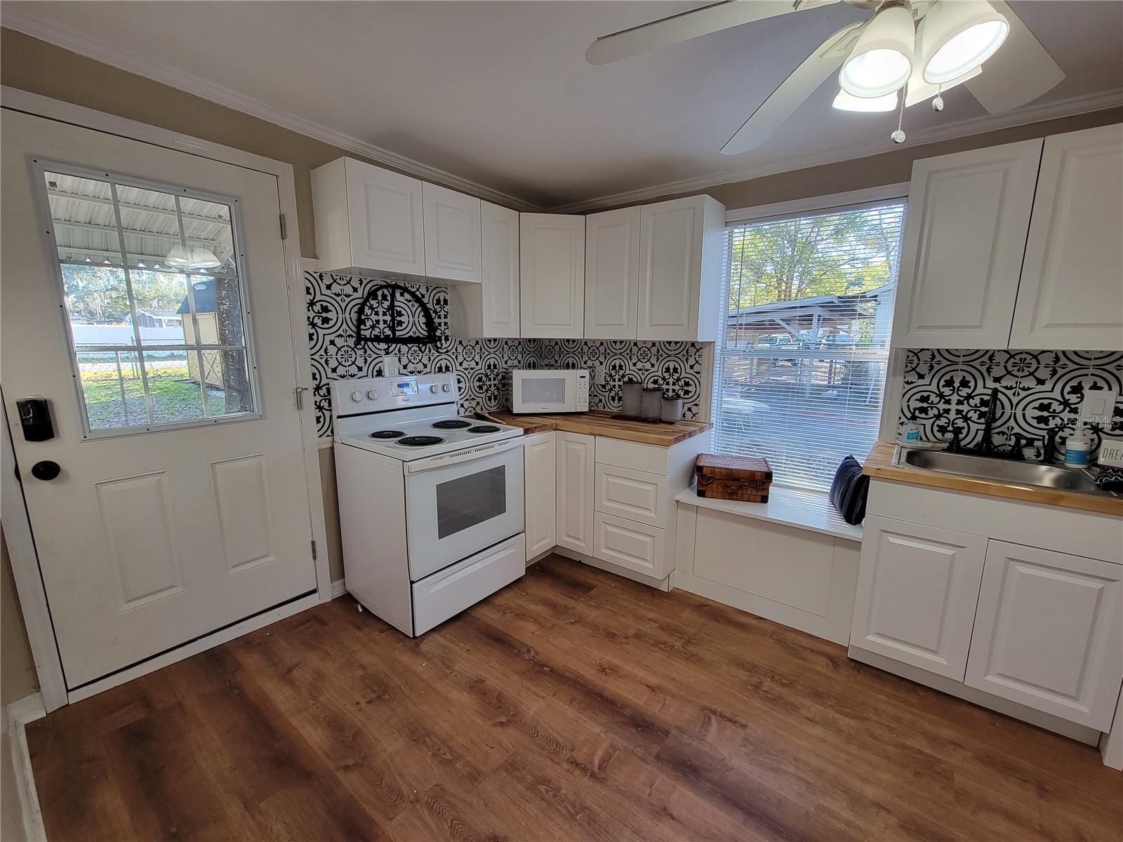 Image 20 of 29 For 717 Illinois Avenue