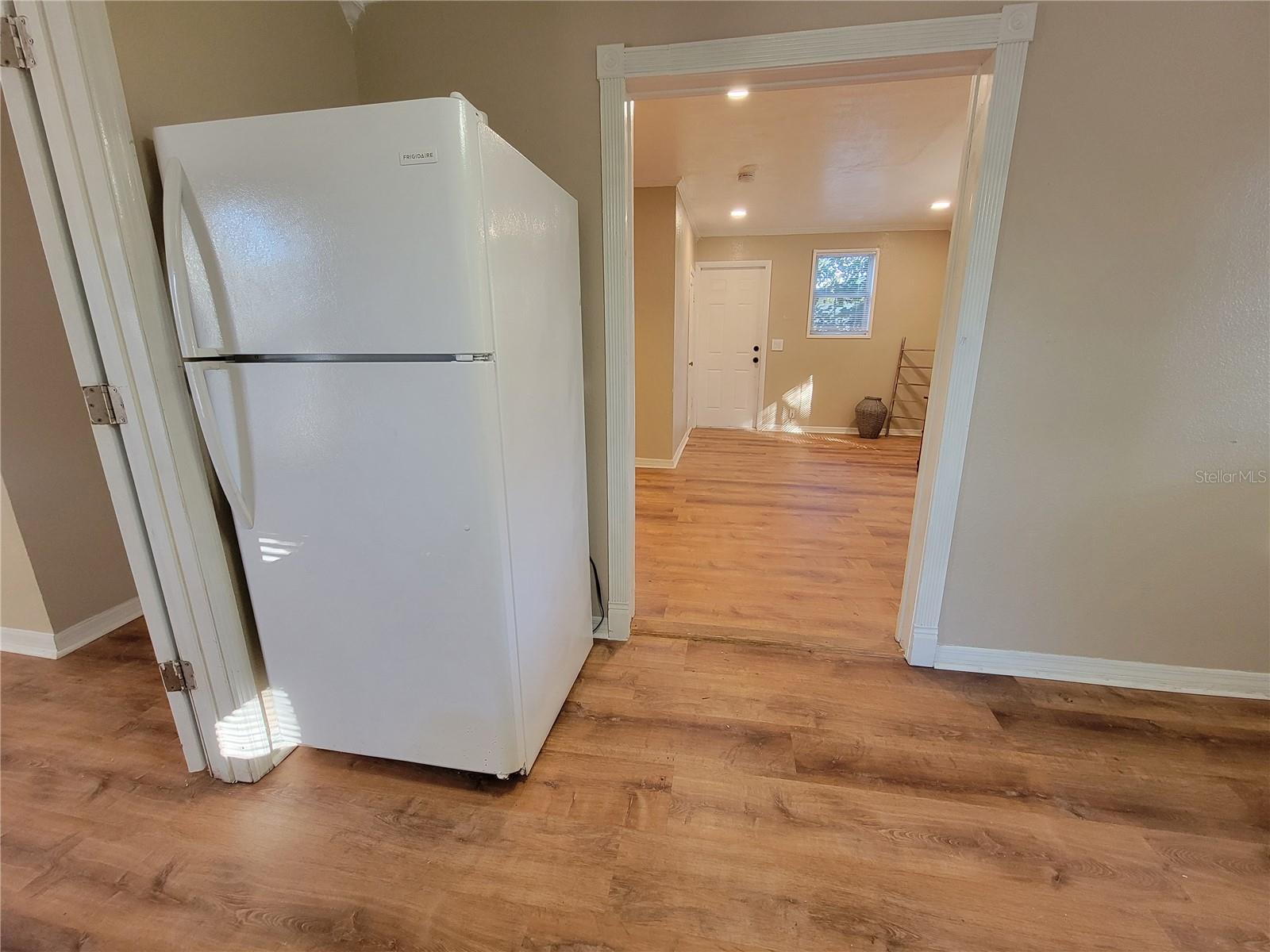 Image 22 of 29 For 717 Illinois Avenue