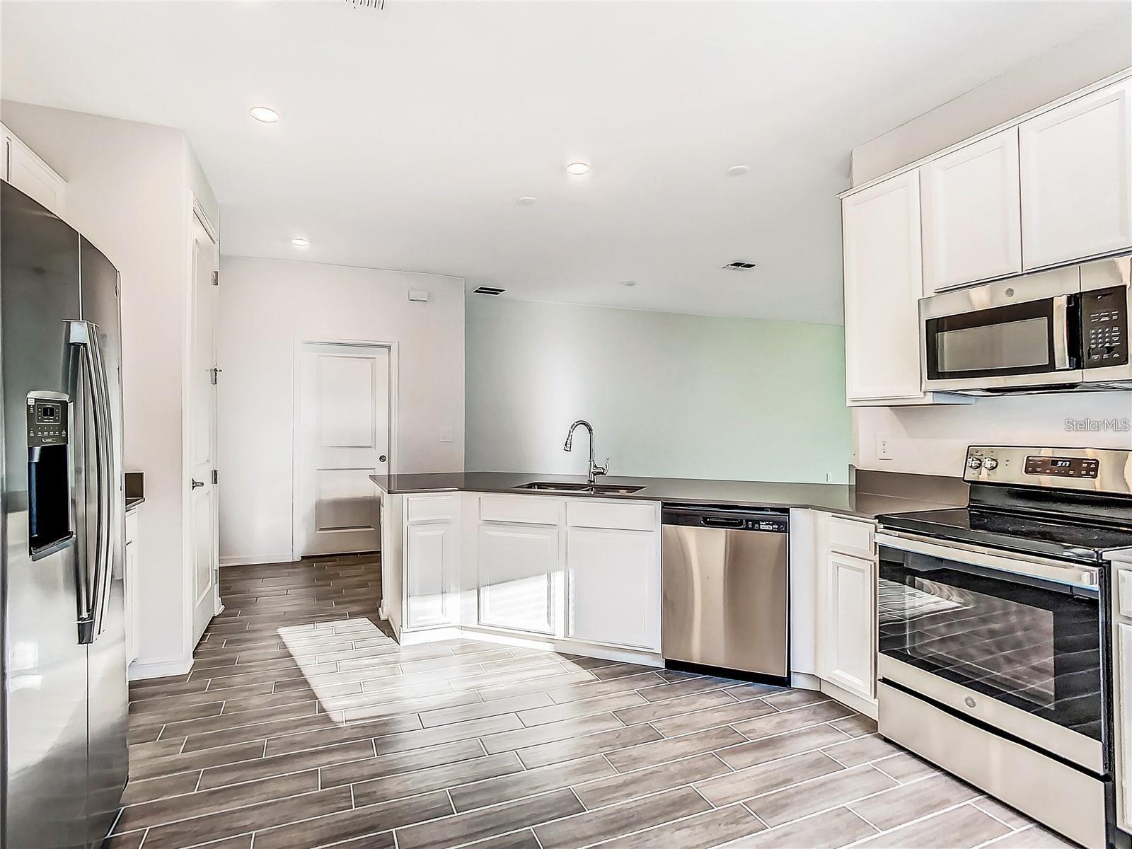 Image 5 of 32 For 664 Tanaro Lane