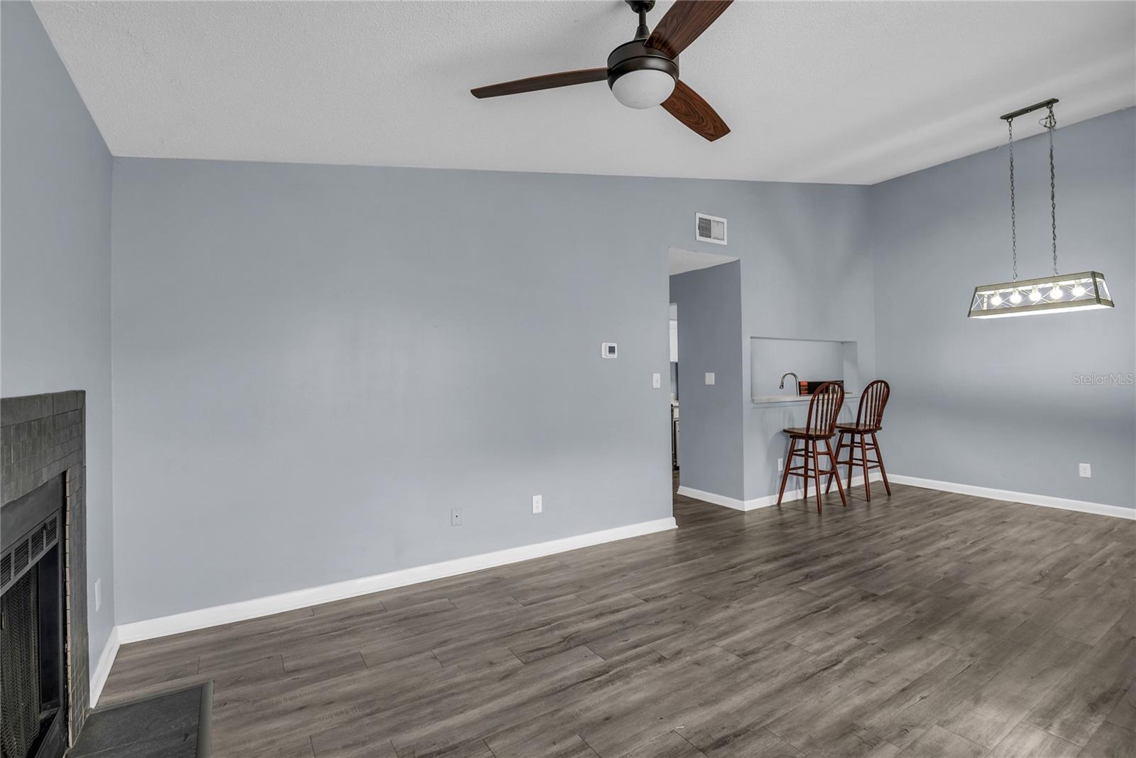 Image 11 of 31 For 4830 Semoran Boulevard 1108