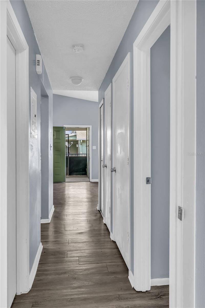 Image 17 of 31 For 4830 Semoran Boulevard 1108