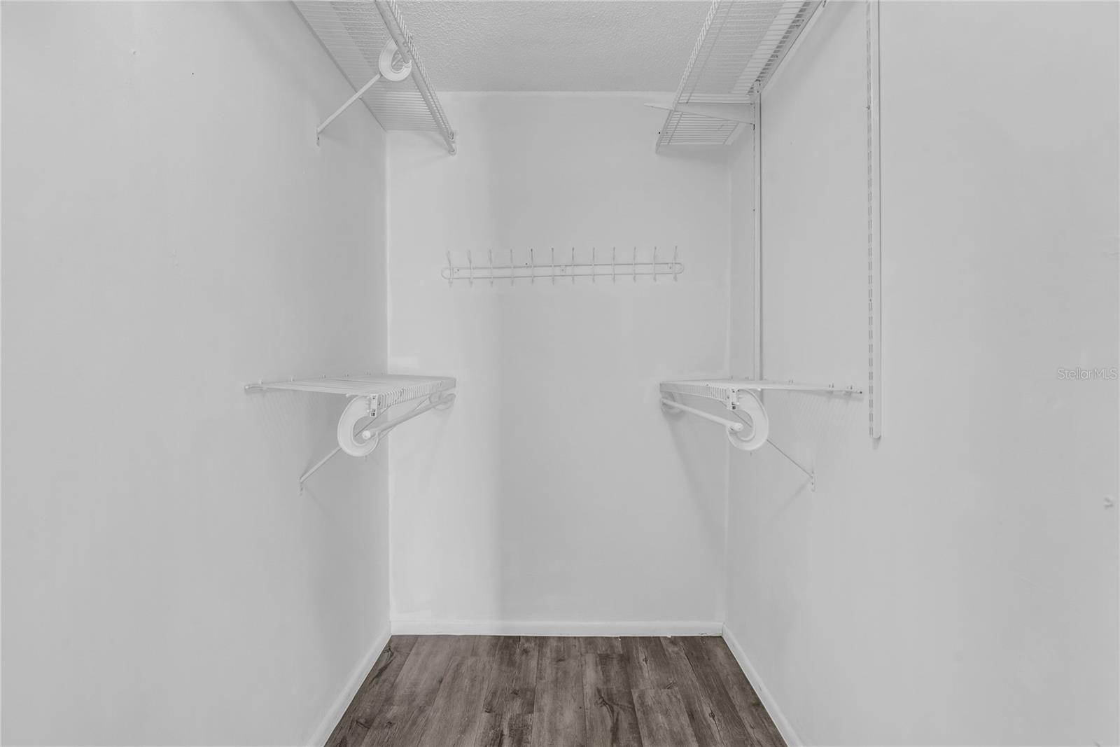 Image 22 of 31 For 4830 Semoran Boulevard 1108