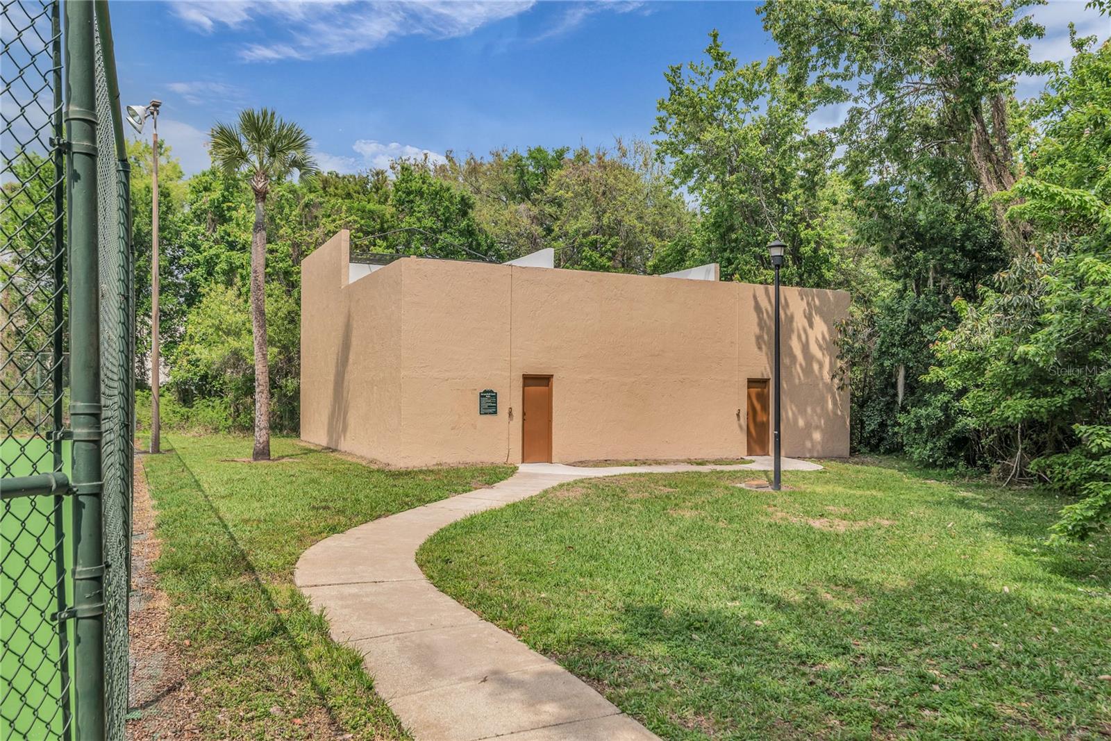 Image 29 of 31 For 4830 Semoran Boulevard 1108