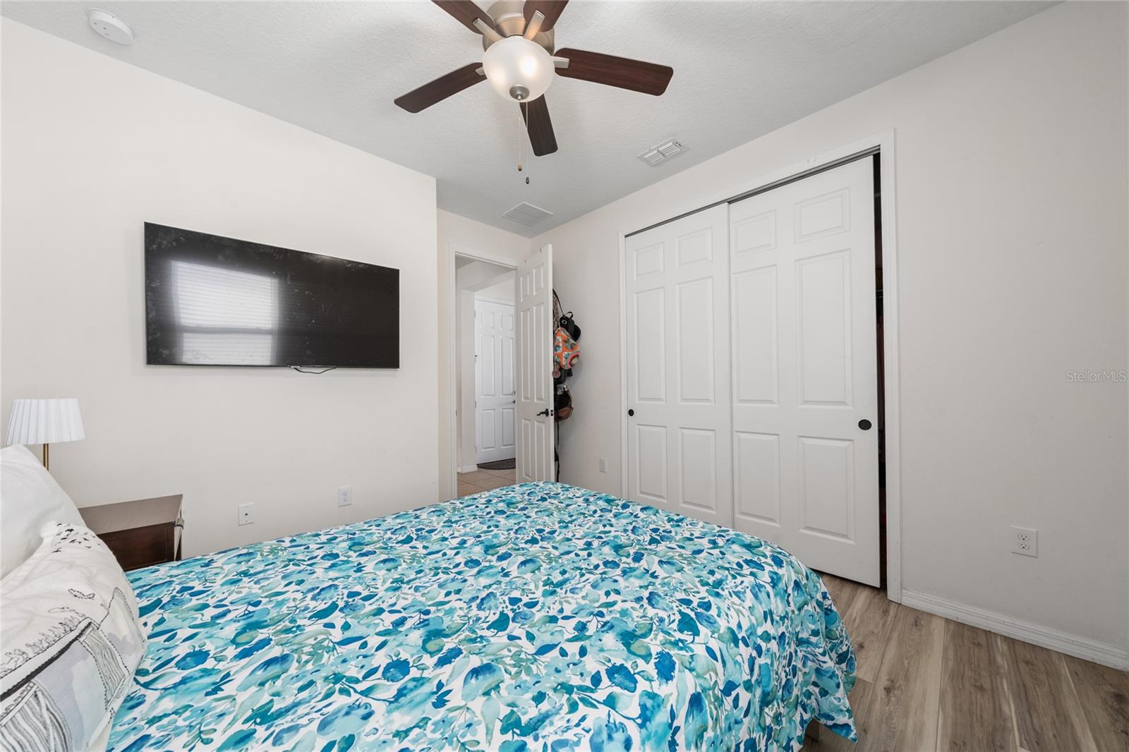 Image 16 of 38 For 2121 Avian Loop