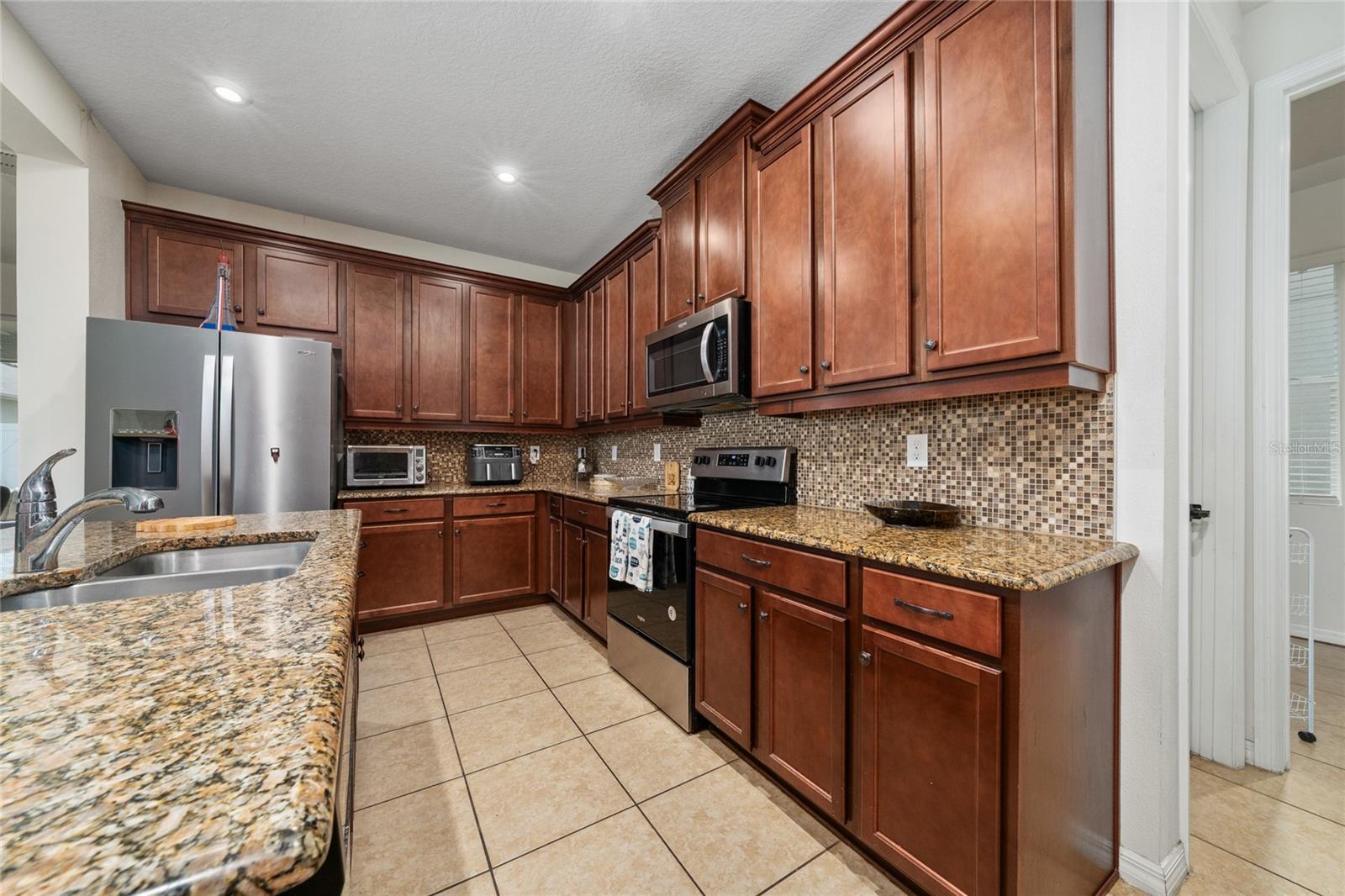 Image 23 of 38 For 2121 Avian Loop