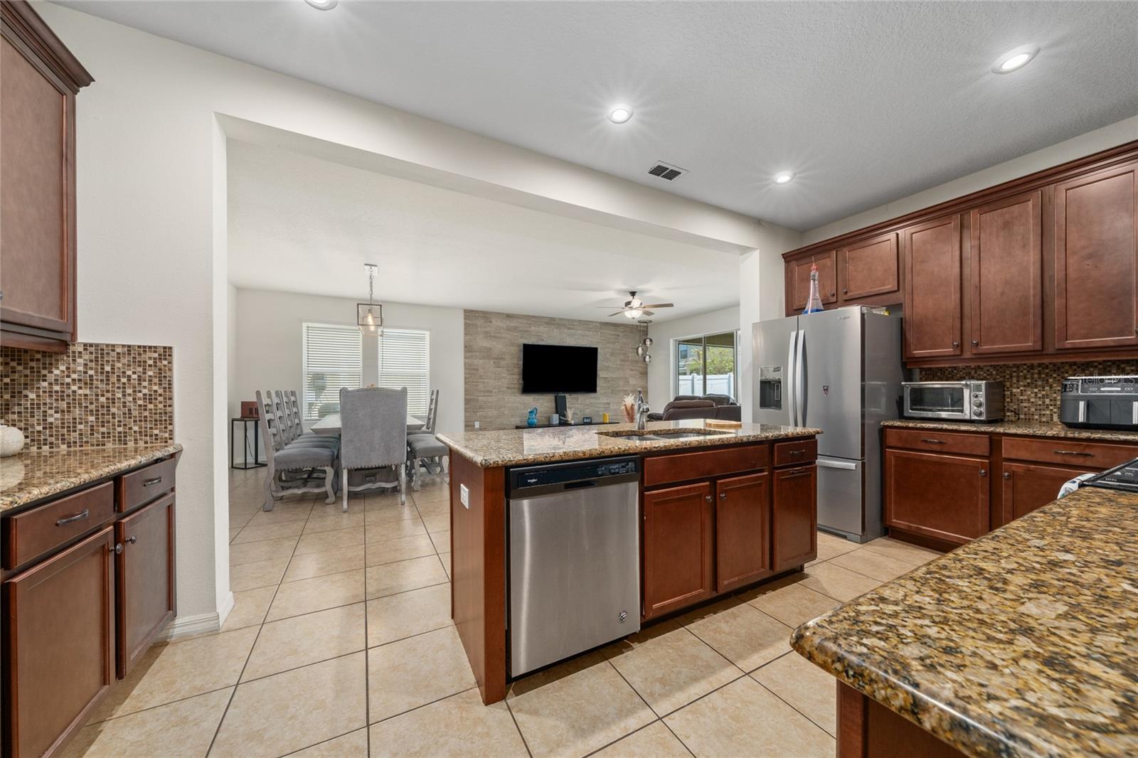 Image 24 of 38 For 2121 Avian Loop