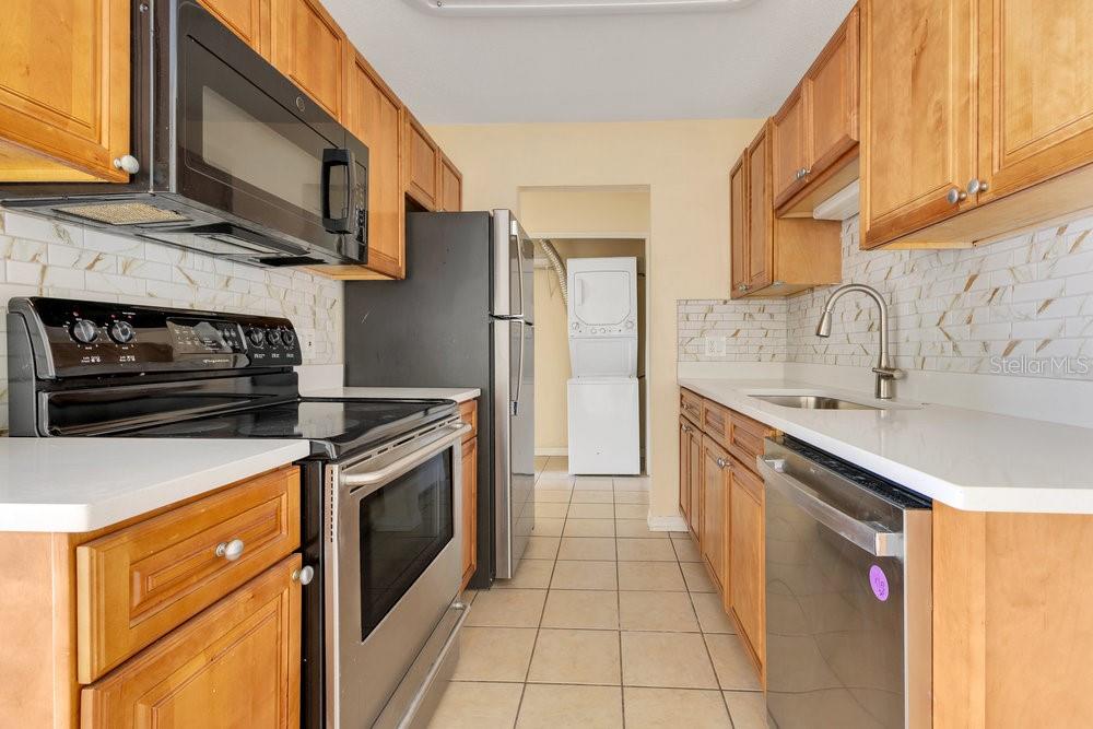 Image 15 of 23 For 1695 Lee Road E103