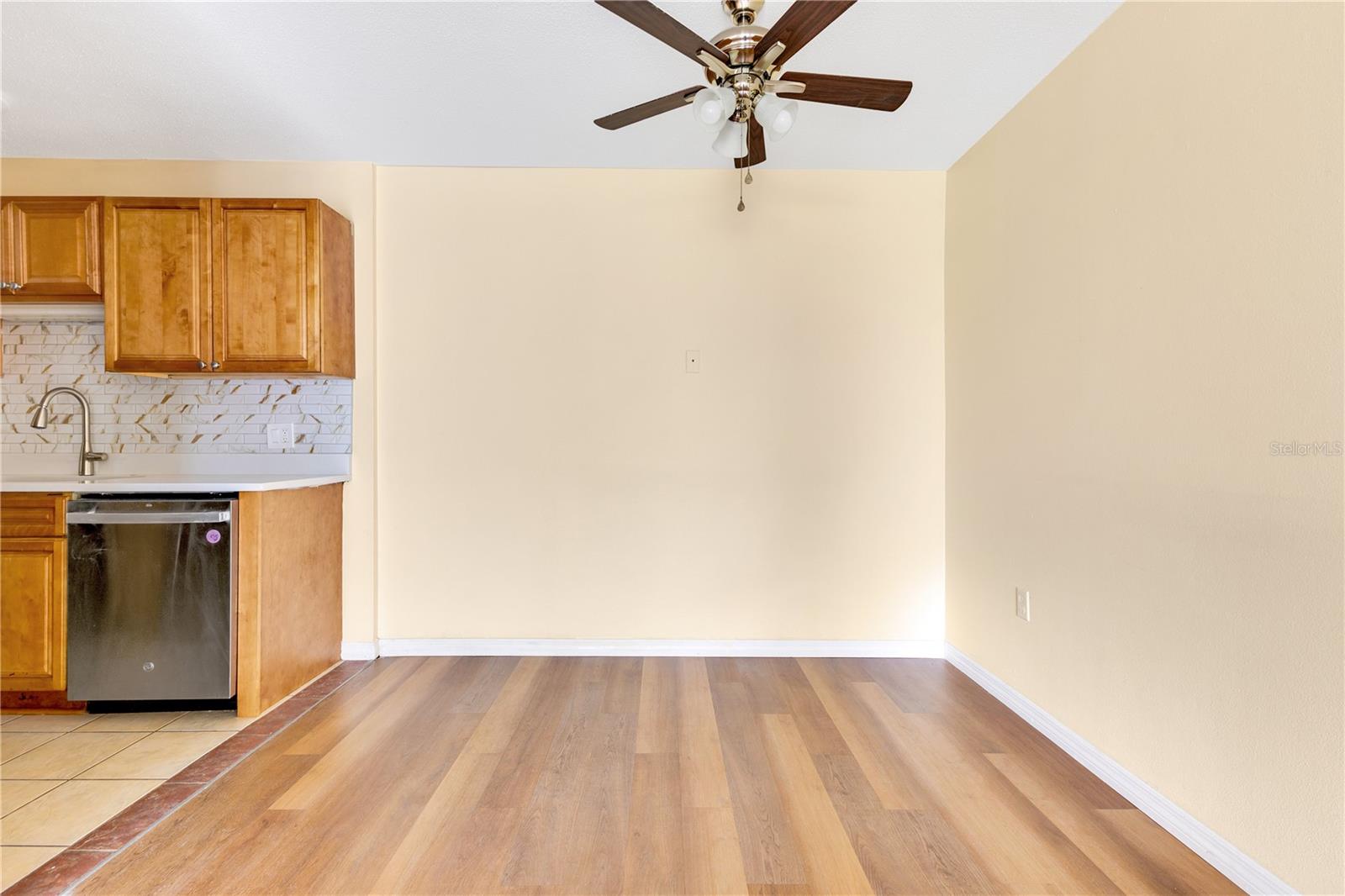 Image 17 of 23 For 1695 Lee Road E103