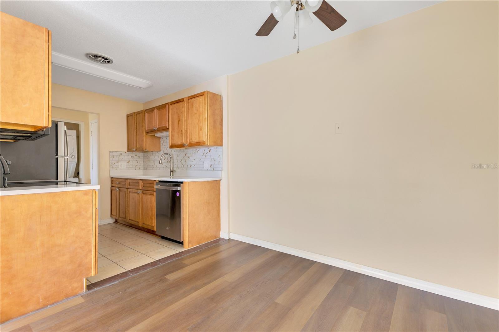 Image 18 of 23 For 1695 Lee Road E103