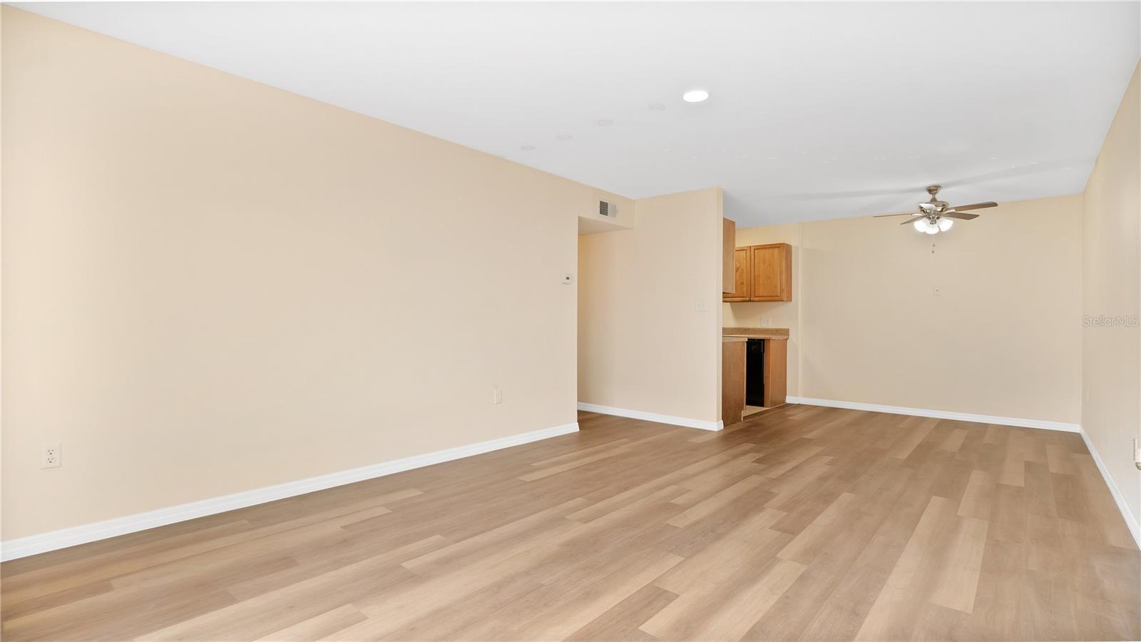 Image 3 of 23 For 1695 Lee Road E103