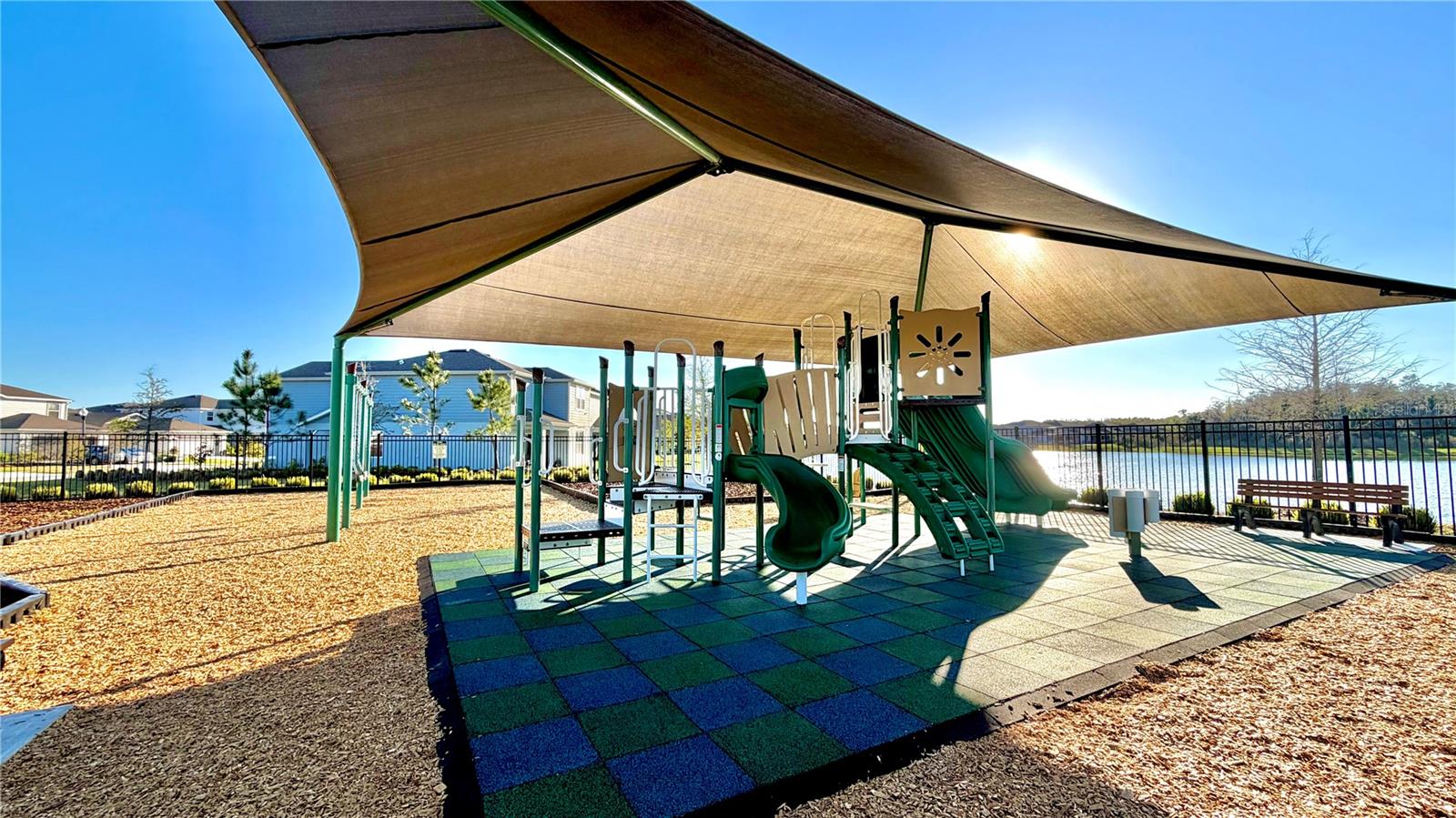 Image 14 of 18 For 5003 Royal Point Avenue