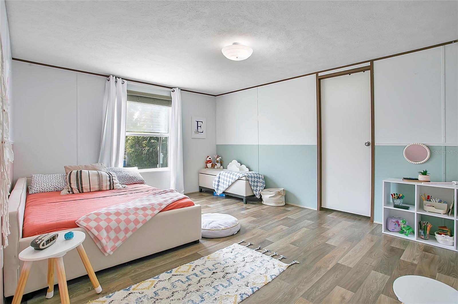 Image 16 of 30 For 25117 Antler