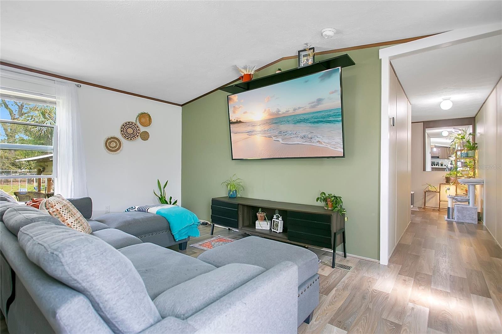 Image 3 of 30 For 25117 Antler