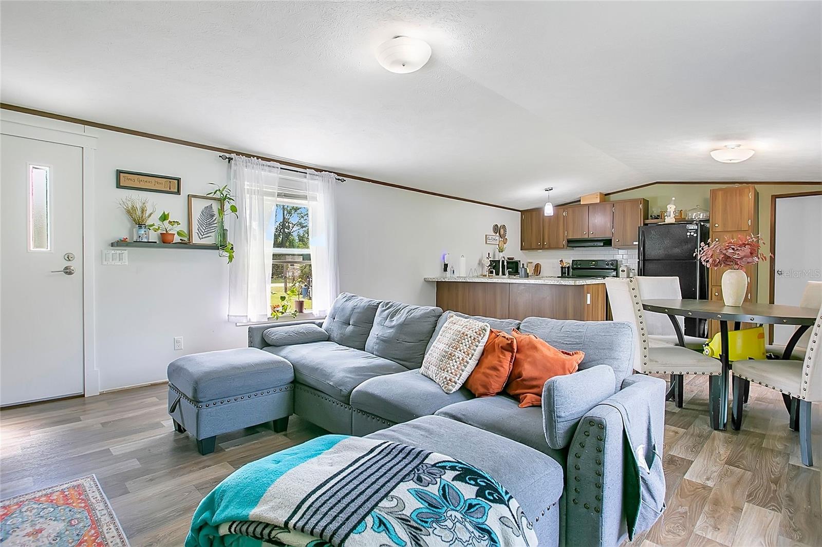 Image 4 of 30 For 25117 Antler