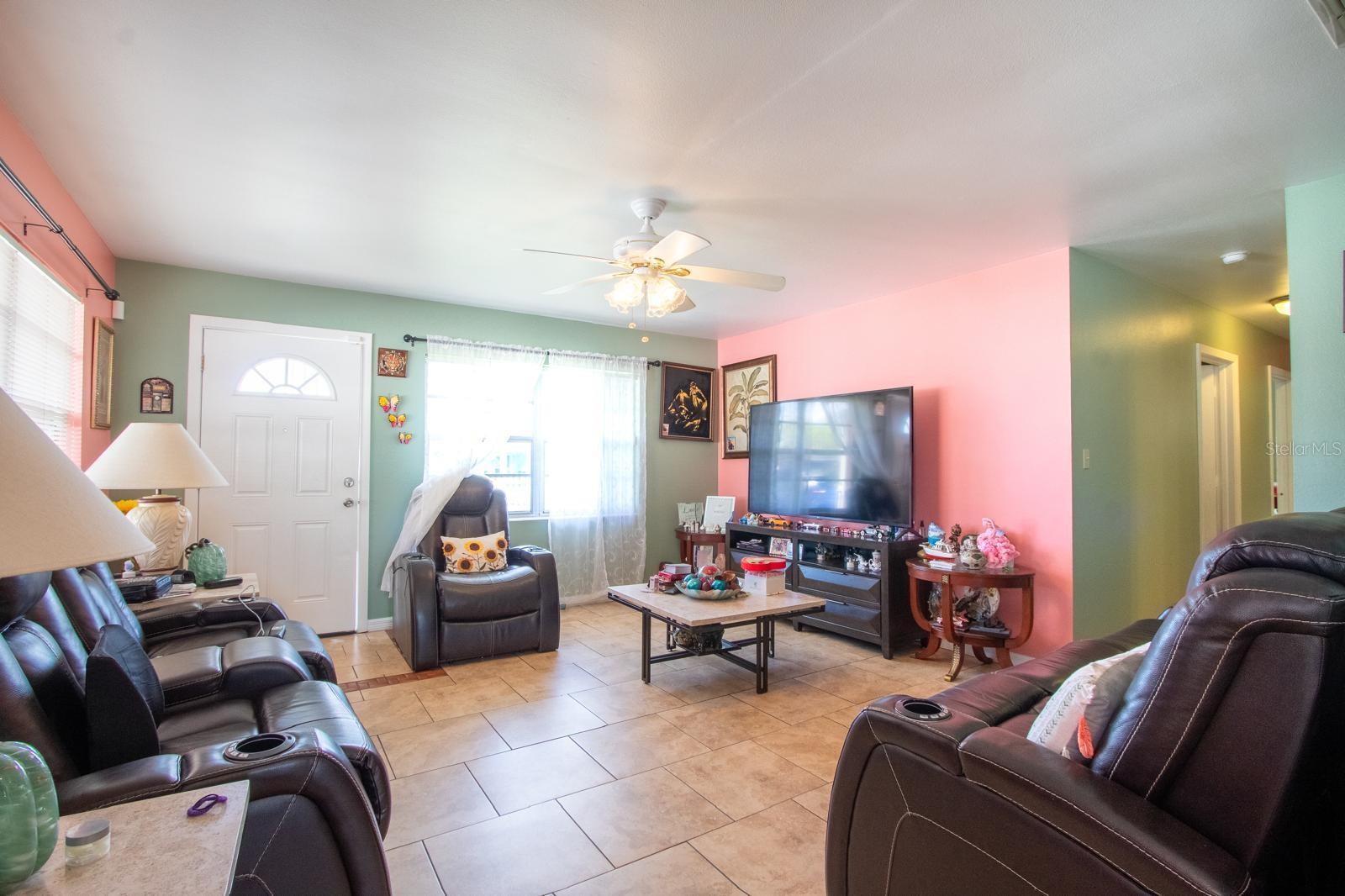 Image 14 of 29 For 4401 Edgebrook