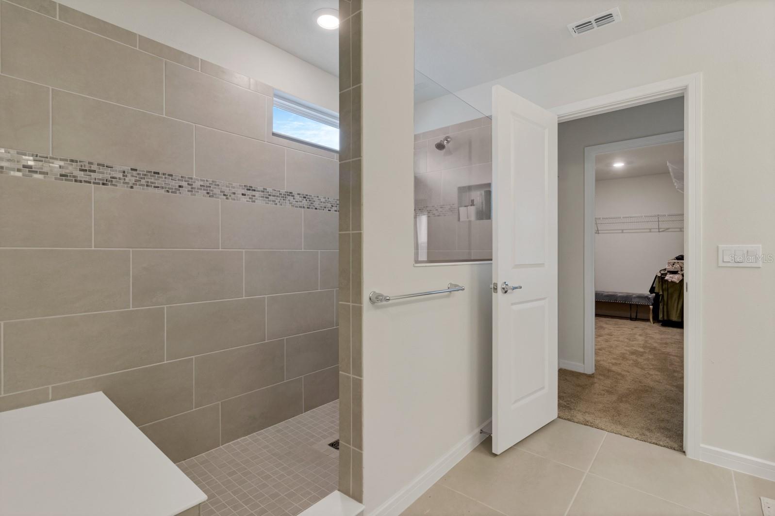 Image 18 of 41 For 5674 Arborvista Drive