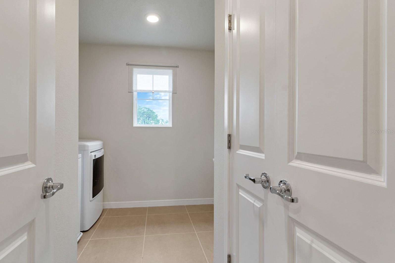 Image 24 of 41 For 5674 Arborvista Drive