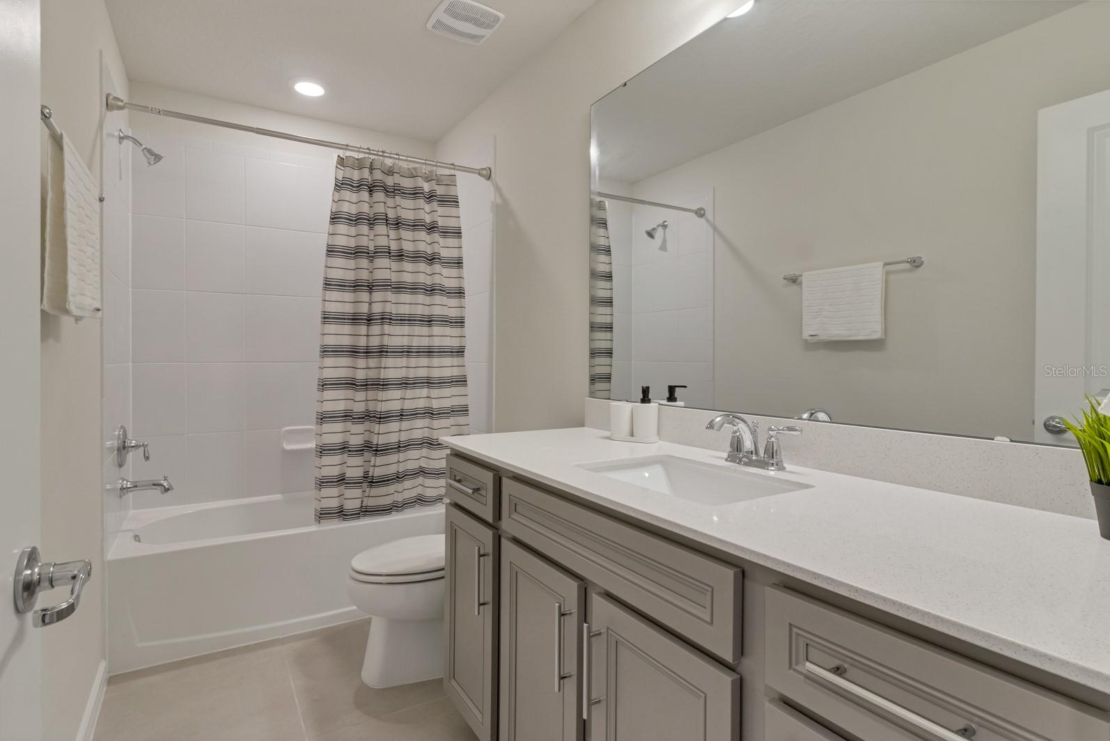 Image 26 of 41 For 5674 Arborvista Drive