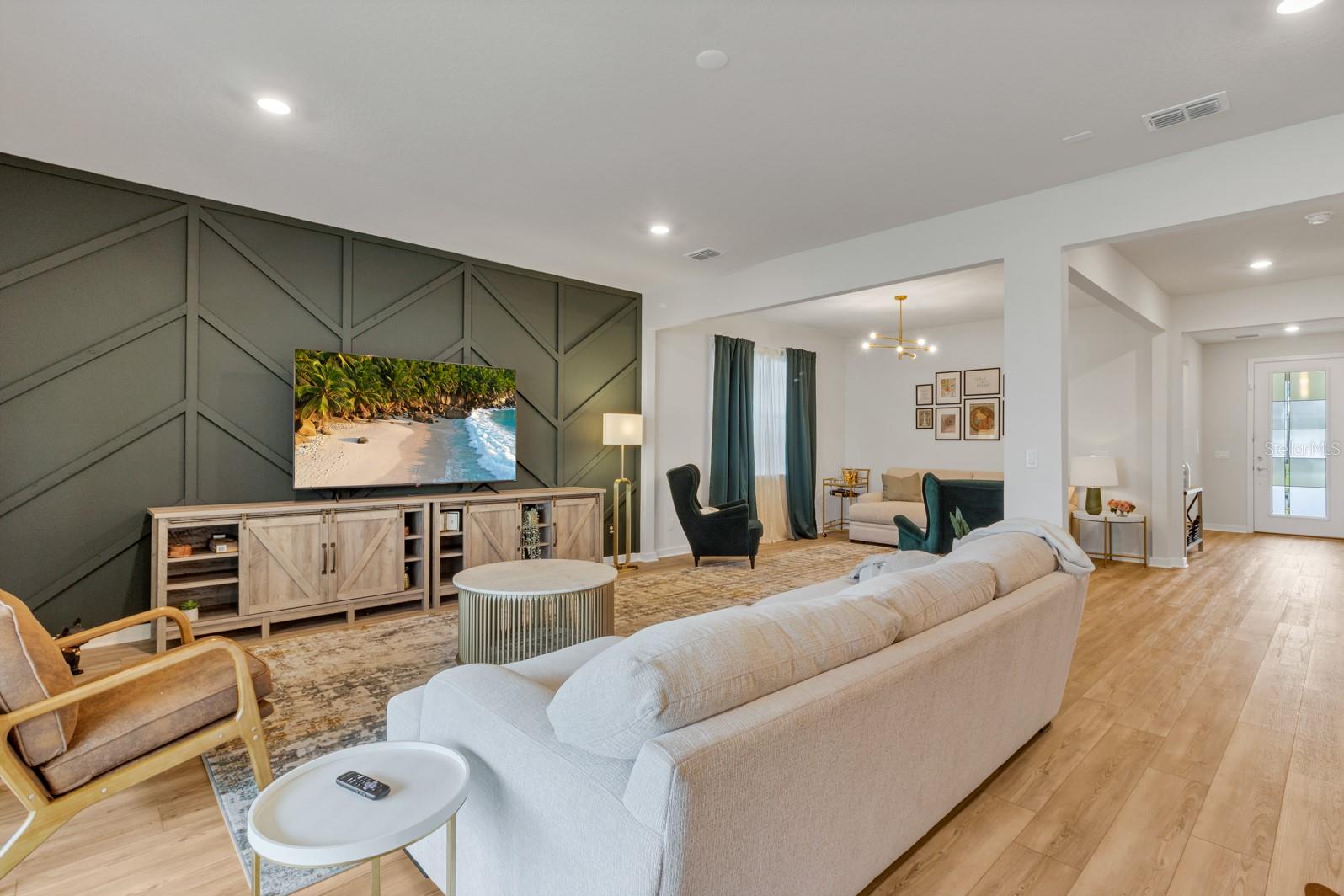 Image 5 of 41 For 5674 Arborvista Drive